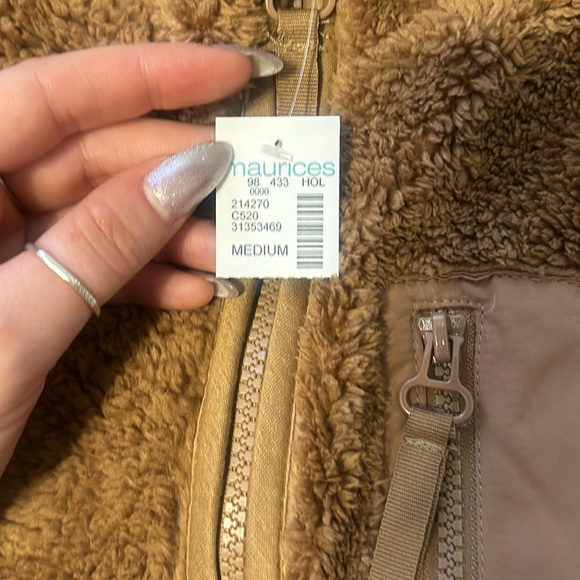 NWT Brown Fuzzy Vest Size Medium - Picture 4 of 4